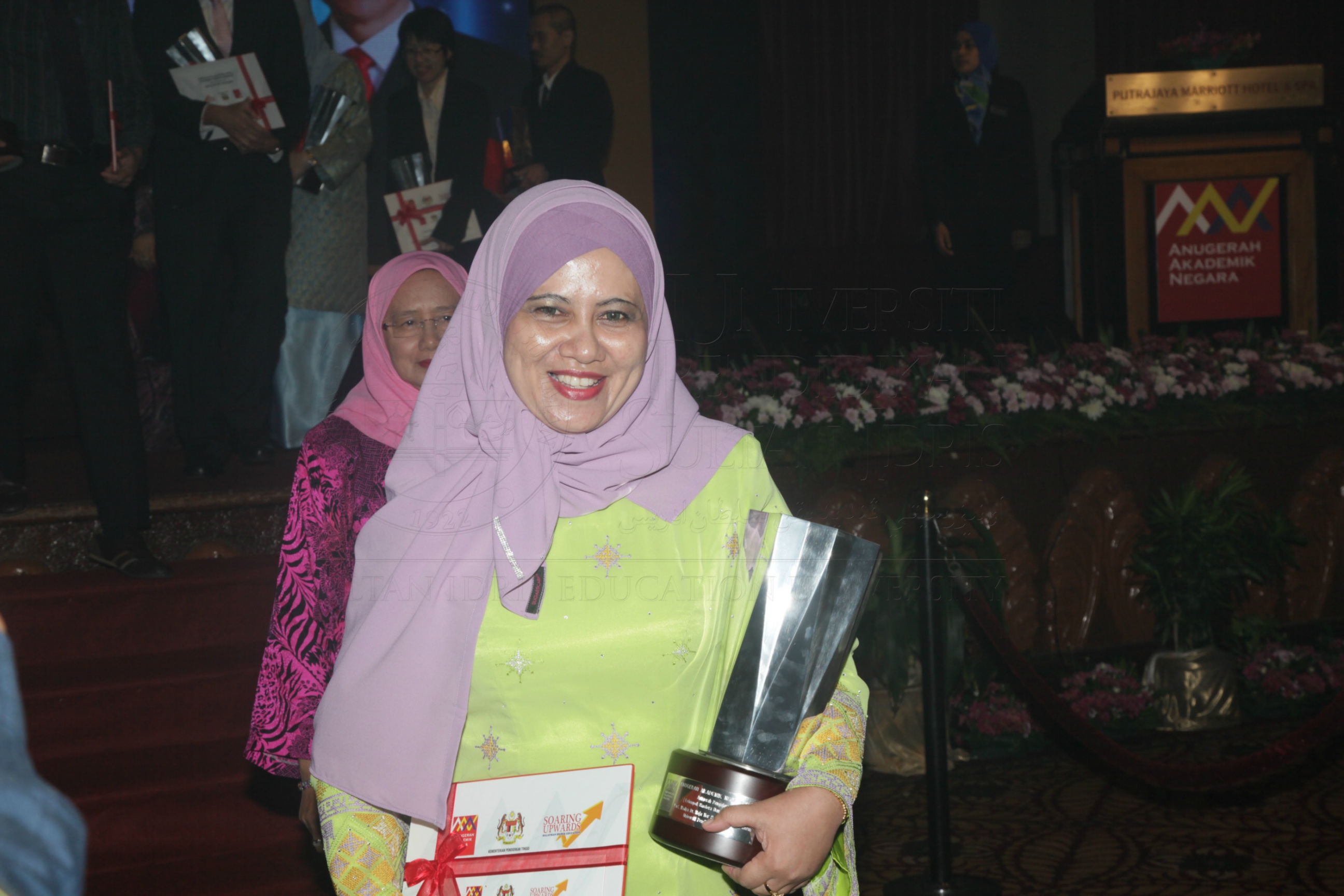 PRO15 147 AKN IMG 1308